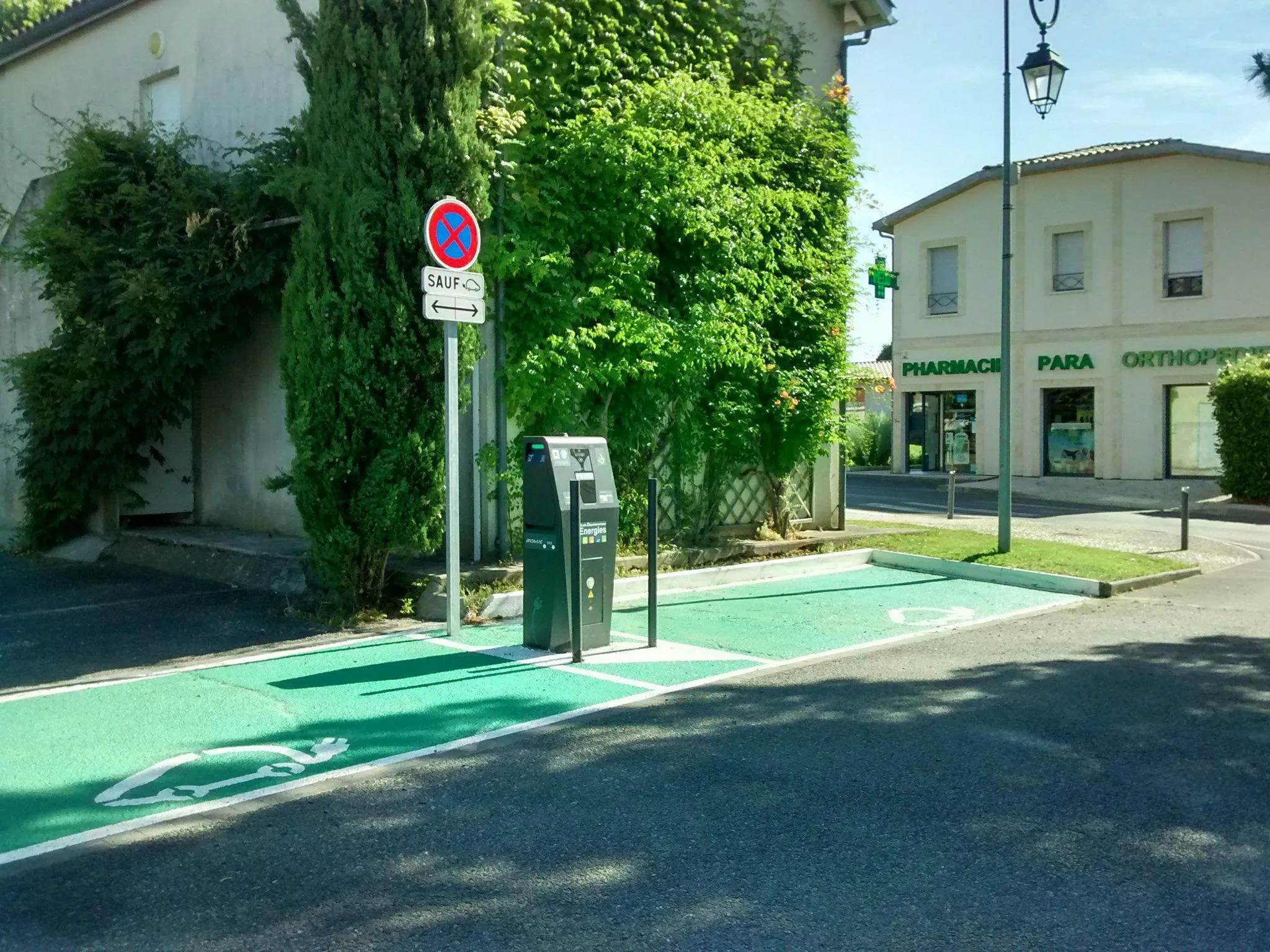 Deux bornes pour véhicules électriques à Saint Sulpice