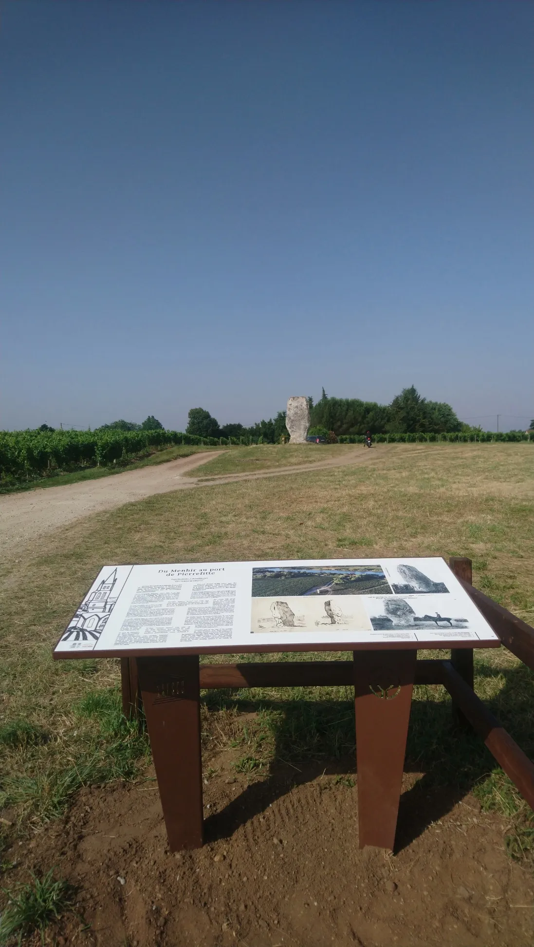 Une nouvelle table de lecture au menhir